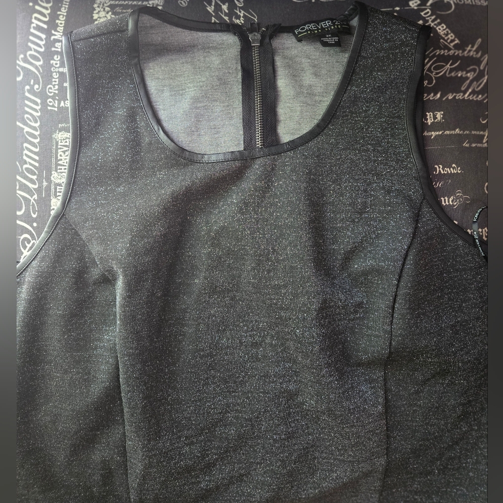 Forever 21 Grey Zip Up Crop Top